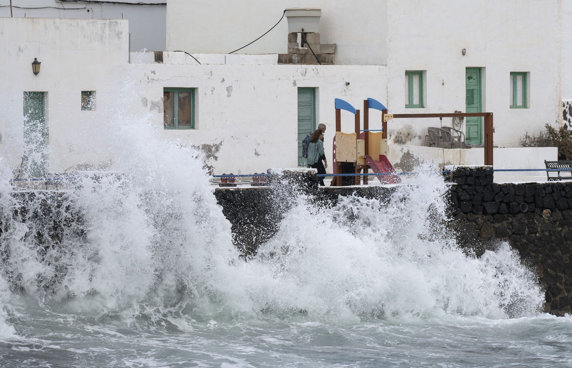 Cinco personas mueren en un trágico puente de diciembre en las costas de Canarias