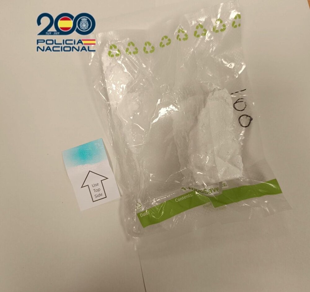 Detenidos tres traficantes de cocaína en la calle Cigüeña