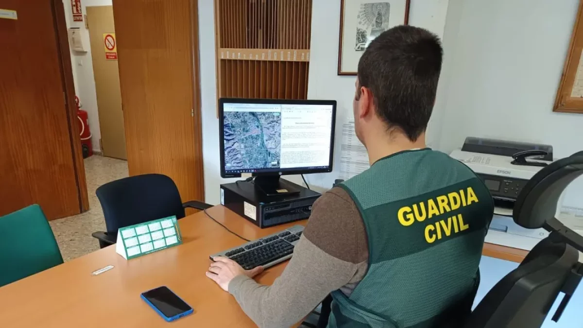Vecina de Lleida denunciada penalmente por simulación de delito y estafa tras reportar falso robo de móvil