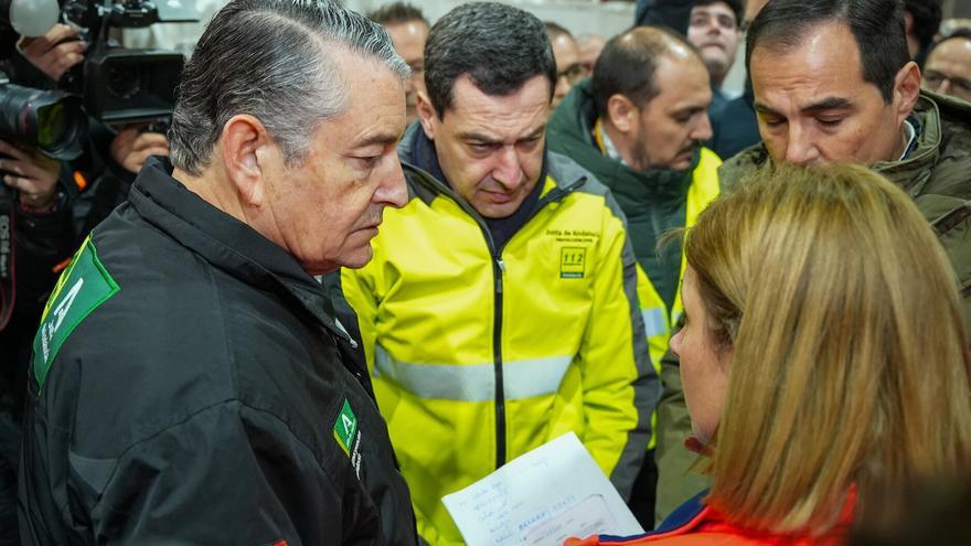 Moreno acude a la zona cero del accidente ferroviario de Adamuz: "Ahora mismo todo son incógnitas"
