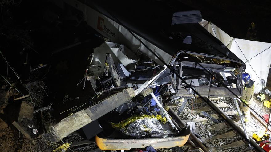 Adif suspende circulación de trenes en Catalunya tras accidente mortal en Gelida