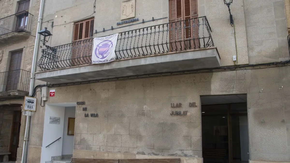 Un mosso fuera de servicio ‘caza’ a 2 ladrones de ancianos en Castellserà