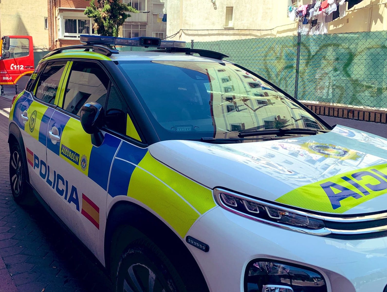 Arrestan a hombre en Alcorcón por presentar permiso de circulación falso ante la Policía Local.