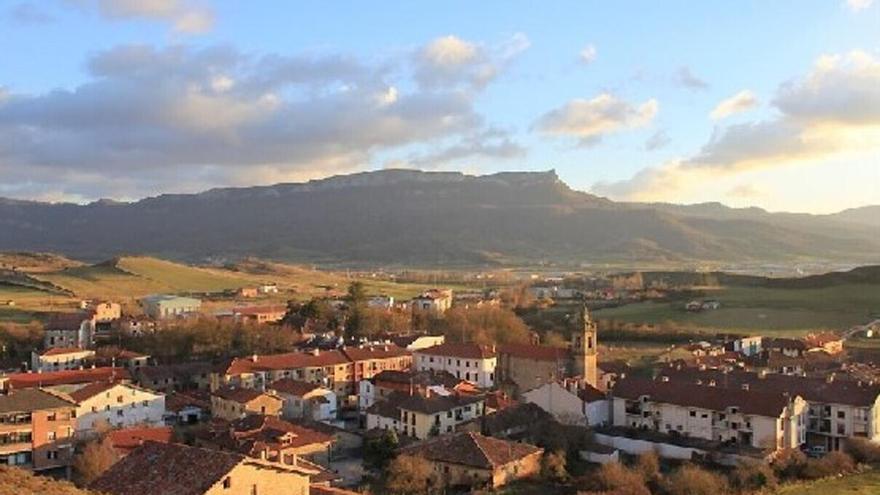 Aparecen pintadas amenazantes contra la Ertzaintza en la localidad alavesa de Araia