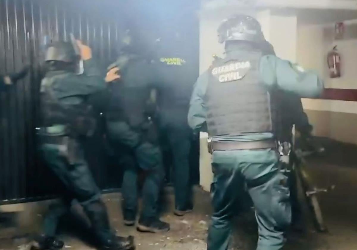 Desarticulada en Canarias una red criminal dedicada a estafas bancarias y blanqueo de capitales