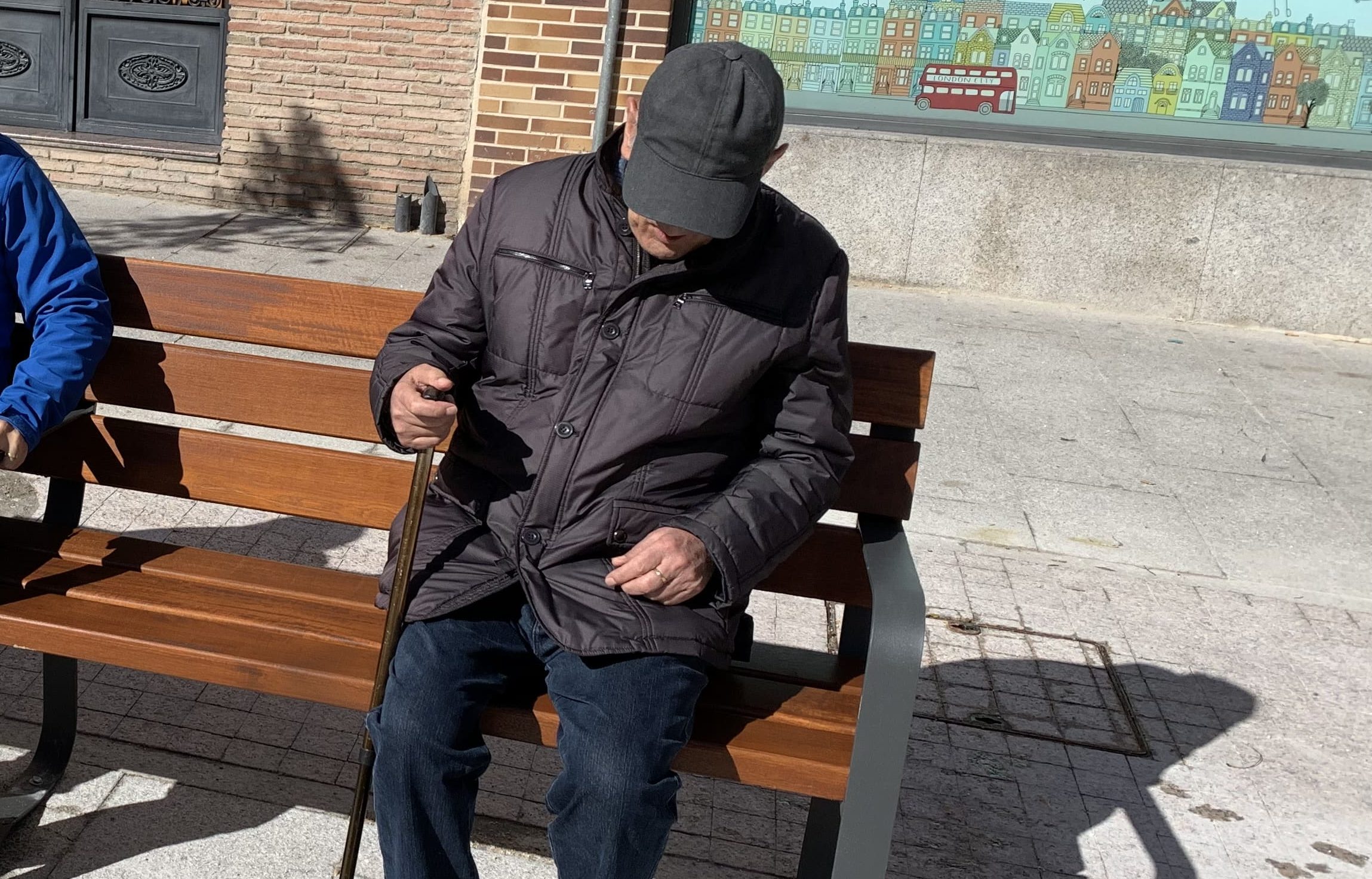 Cae una banda en Madrid cuyos miembros se disfrazaban de ancianos para robar en bancos