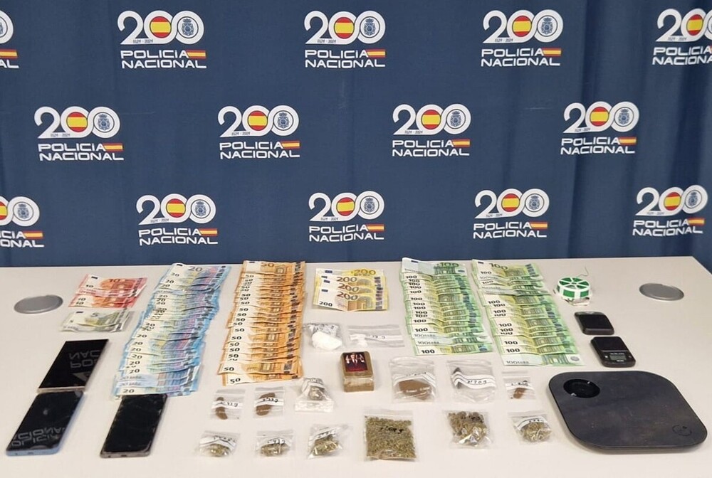 Detienen a dos personas por vender droga en Los Tiradores