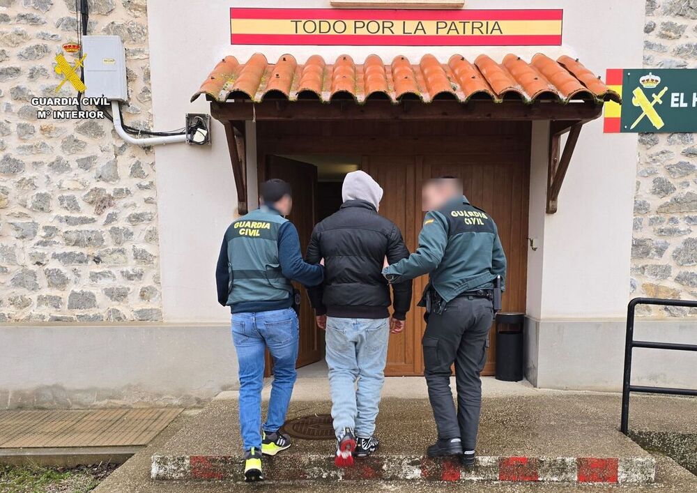 Detenido en Cervera de Pisuerga por cuatro delitos, incluido robo de vehículo y contra la seguridad vial