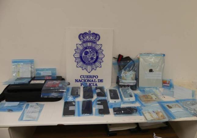 Detenido en Cornellà de Llobregat un joven por estafar más de 150.000 euros a ancianos haciéndose pasar por asesor financiero
