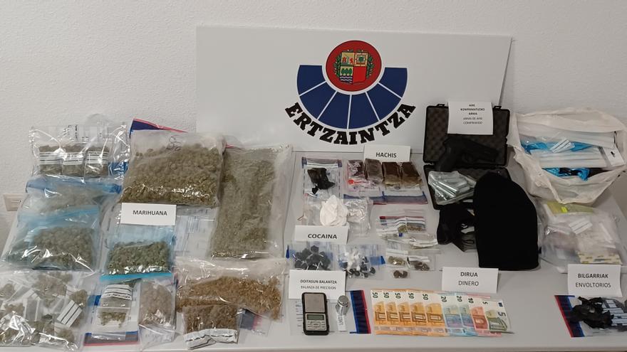 Detenido en Pasaia un hombre con orden de detención pendiente por tráfico de drogas