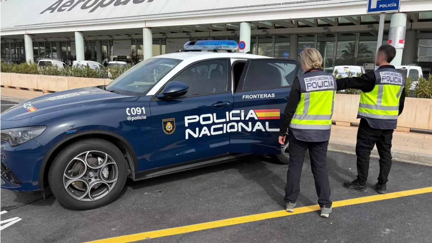 Detenido en aeropuerto de Palma un ucraniano especializado en robos en vehículos