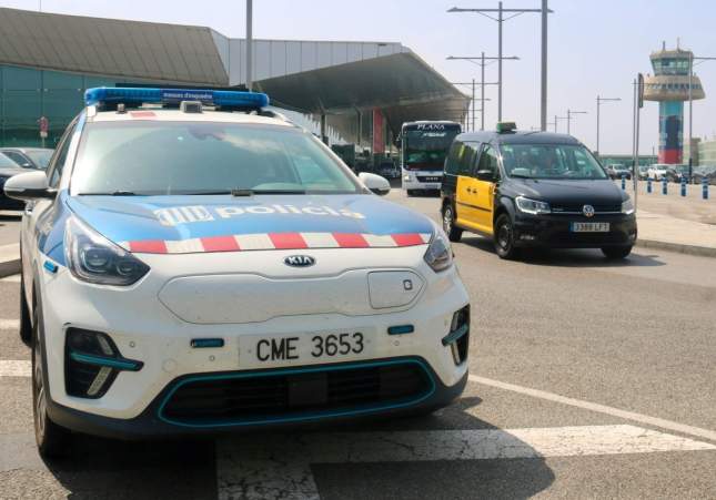 Detenido un ladrón en El Prat tras robar un coche con el método del aparcacoches