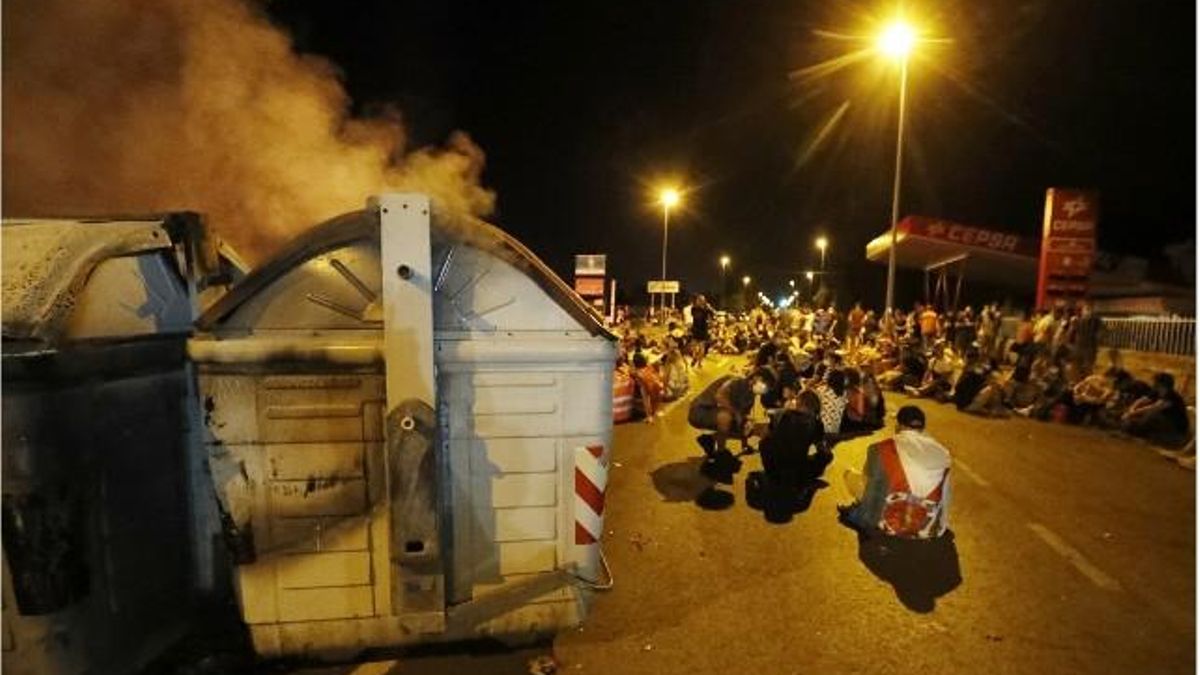 Fuertes protestas por la total falta de acuerdo ante los casi 400 despidos en LM Wind Power del Bierzo.