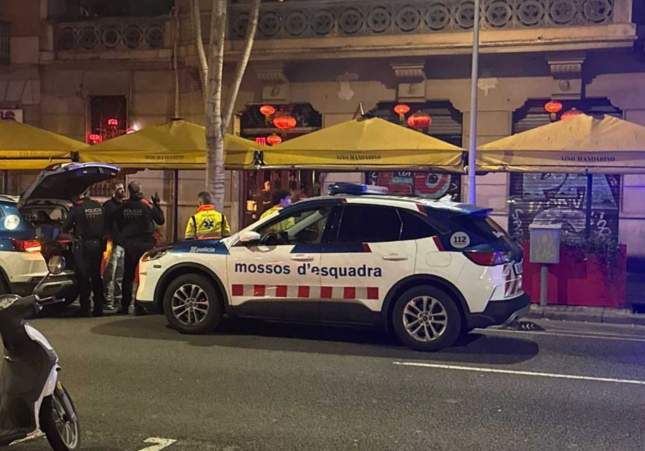 Herido por arma blanca en problemático piso ocupado del Eixample de Barcelona