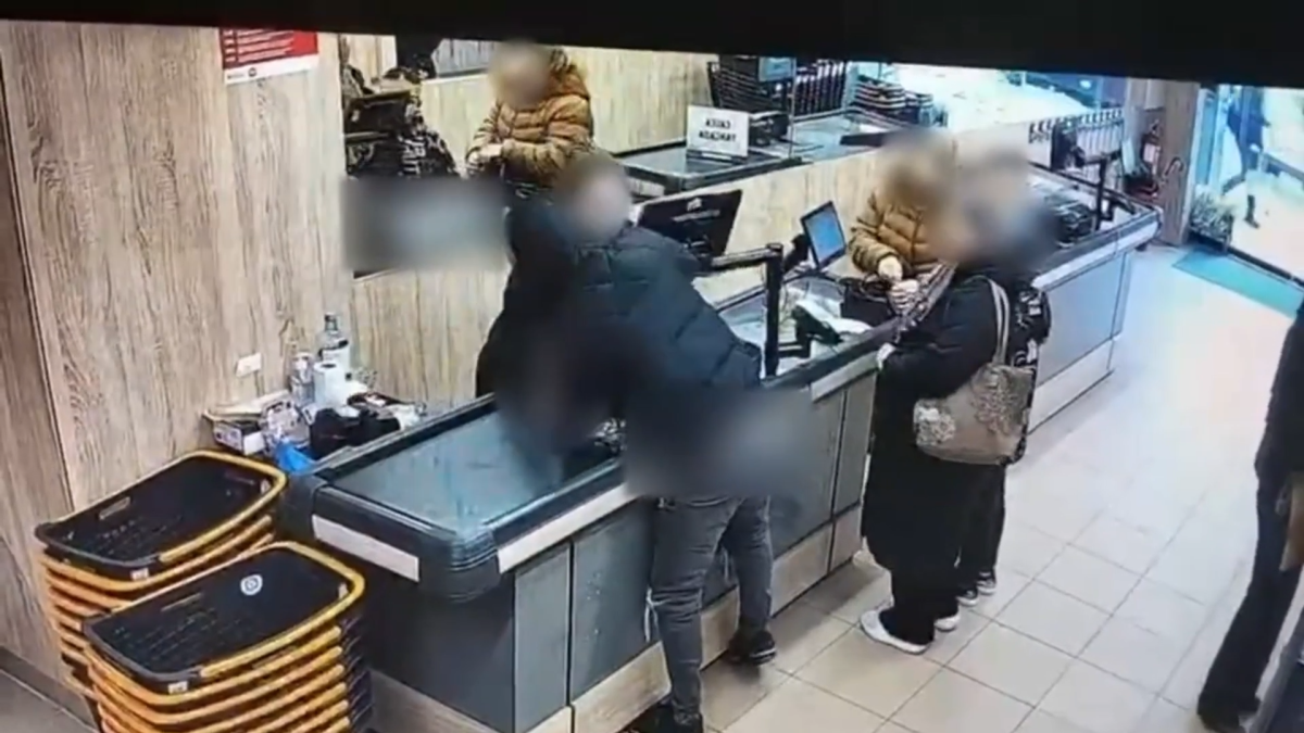 Heroica actuación de trabajadoras y clientes de un supermercado de Tàrrega, que frustran un asalto violento