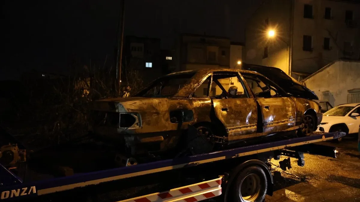 Incendio calcina un vehículo en el Secà de Sant Pere sin dejar heridos