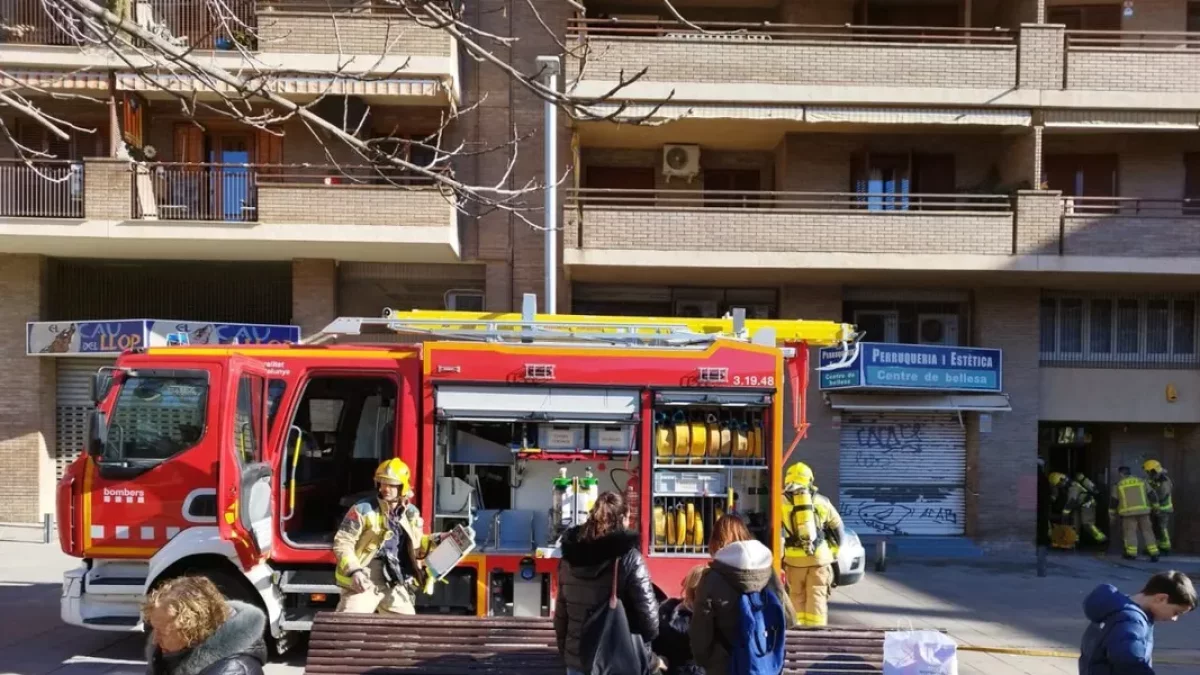 Incendio en la cocina de un piso en L’Escorxador