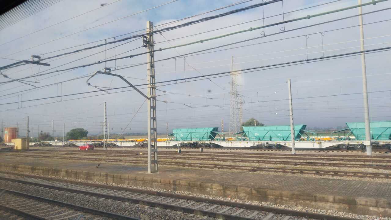 Nueva incidencia en el Alvia Huelva-Madrid: más de una hora parados en Sevilla