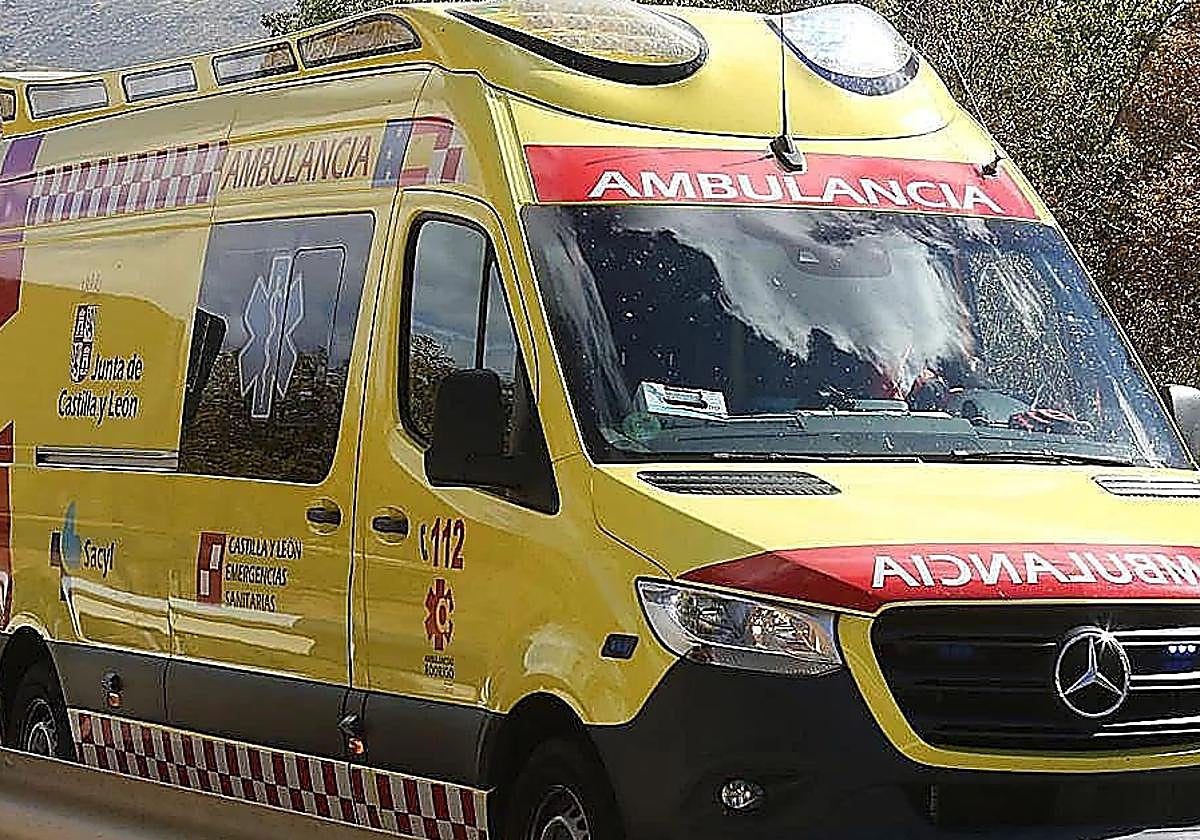 Rescatan a hombre atrapado en su vehículo tras chocar con un jabalí en Villasana de Mena