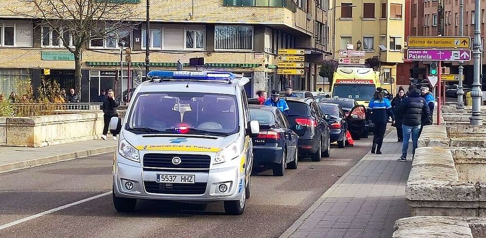 Un herido en un accidente entre cuatro vehículos