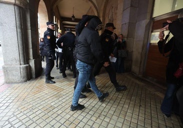 La familia de la mujer asesinada en Béjar : «Él le dijo que antes de verla con otro hombre quería verla muerta»