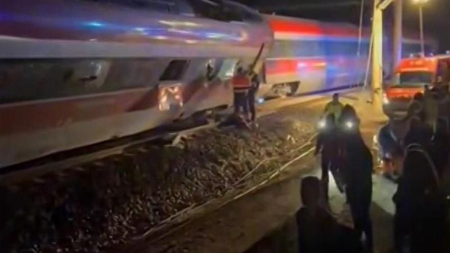 Al menos cinco muertos y varios heridos al descarrillar dos trenes de alta velocidad en Córdoba