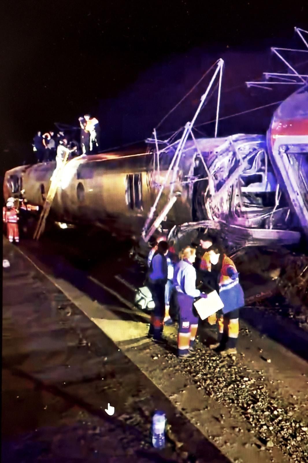Adif habilita un teléfono de atención para las familias de las víctimas del accidente de tren en Adamuz