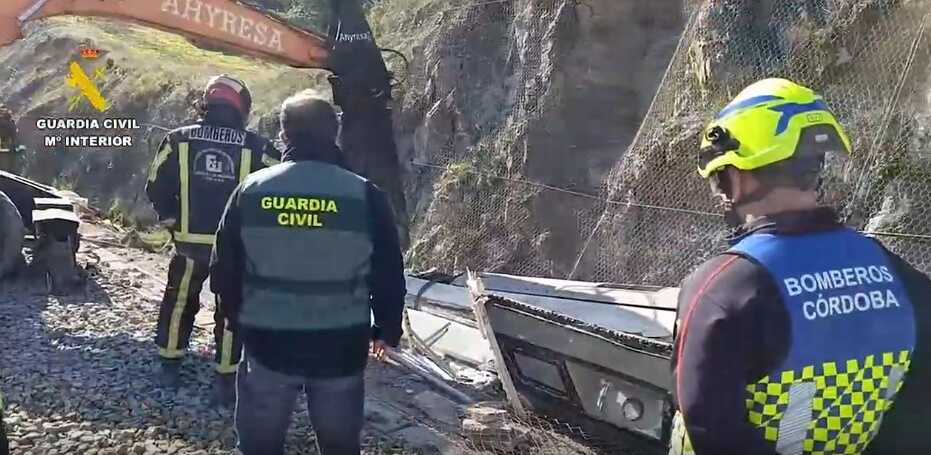 Gibraleón, una de las localidades más golpeadas por la tragedia, tras el accidente en Adamuz