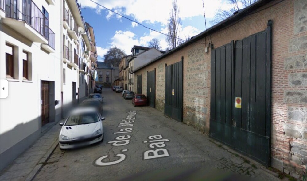 Fallece una mujer en el incendio de una vivienda de La Granja