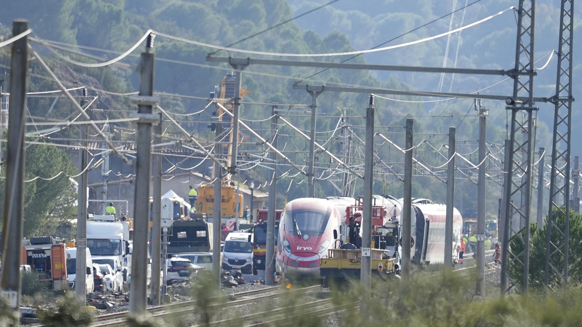 El maquinista del tren Iryo avisó de un "enganchón" y pidió parar la circulación