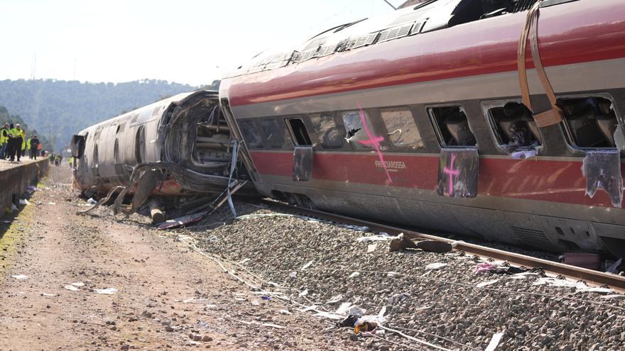 La investigación halla muescas de roce en el Iryo y en algunos trenes que pasaron antes