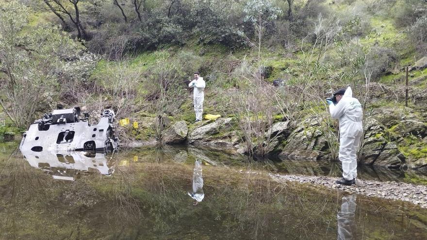 Los primeros refuerzos policiales en llegar al accidente de Adamuz: "Venía gente desde la oscuridad"