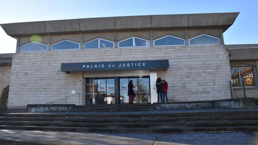 Condenado por provocar accidentes con su moto en Baiona y Angelu
