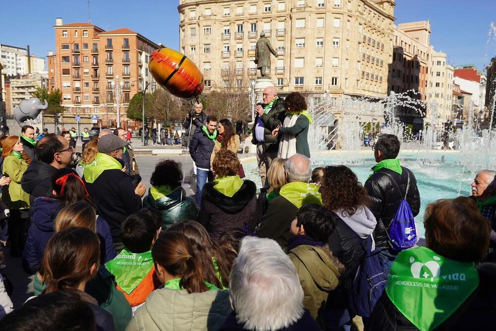 Carnero tacha de "salvajada" el crimen de Democracia