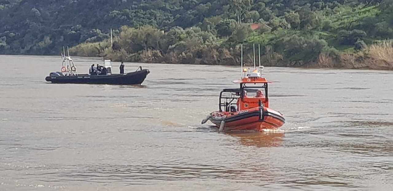 Continúa la búsqueda de un hombre desaparecido en el río Guadiana