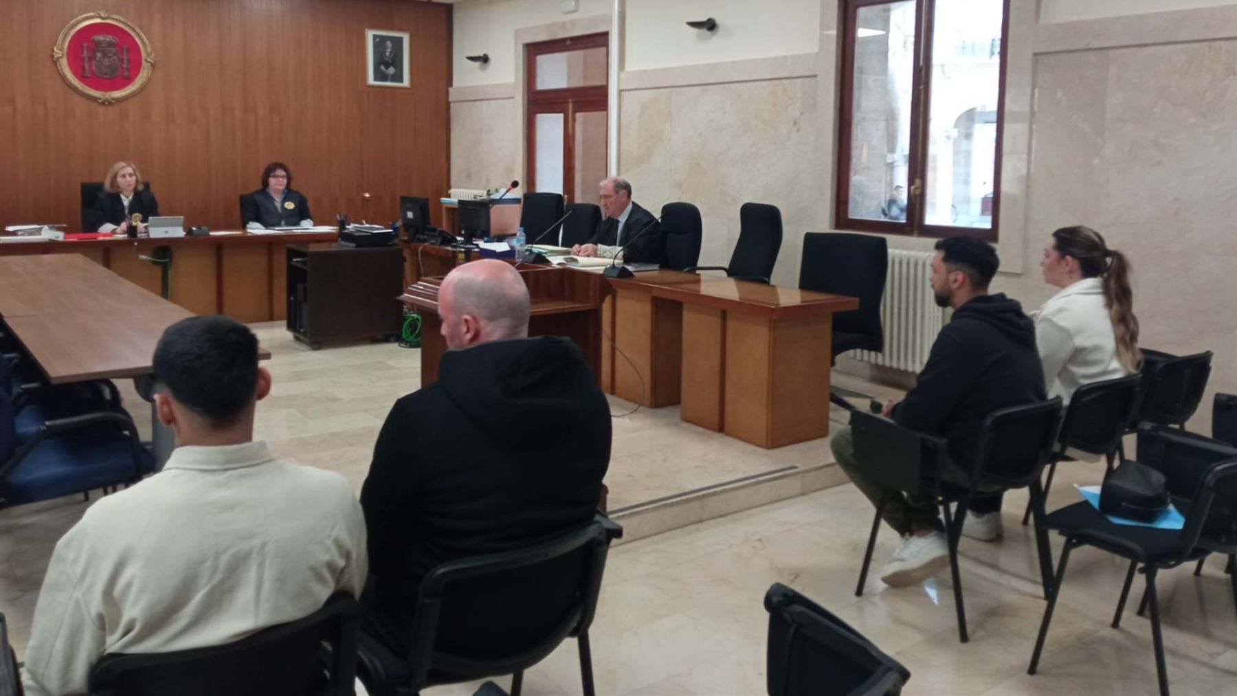 Extorsionaban a un niño de 14 años de familia rica para exigirle dinero: «Te meto diez tiros en el pecho»