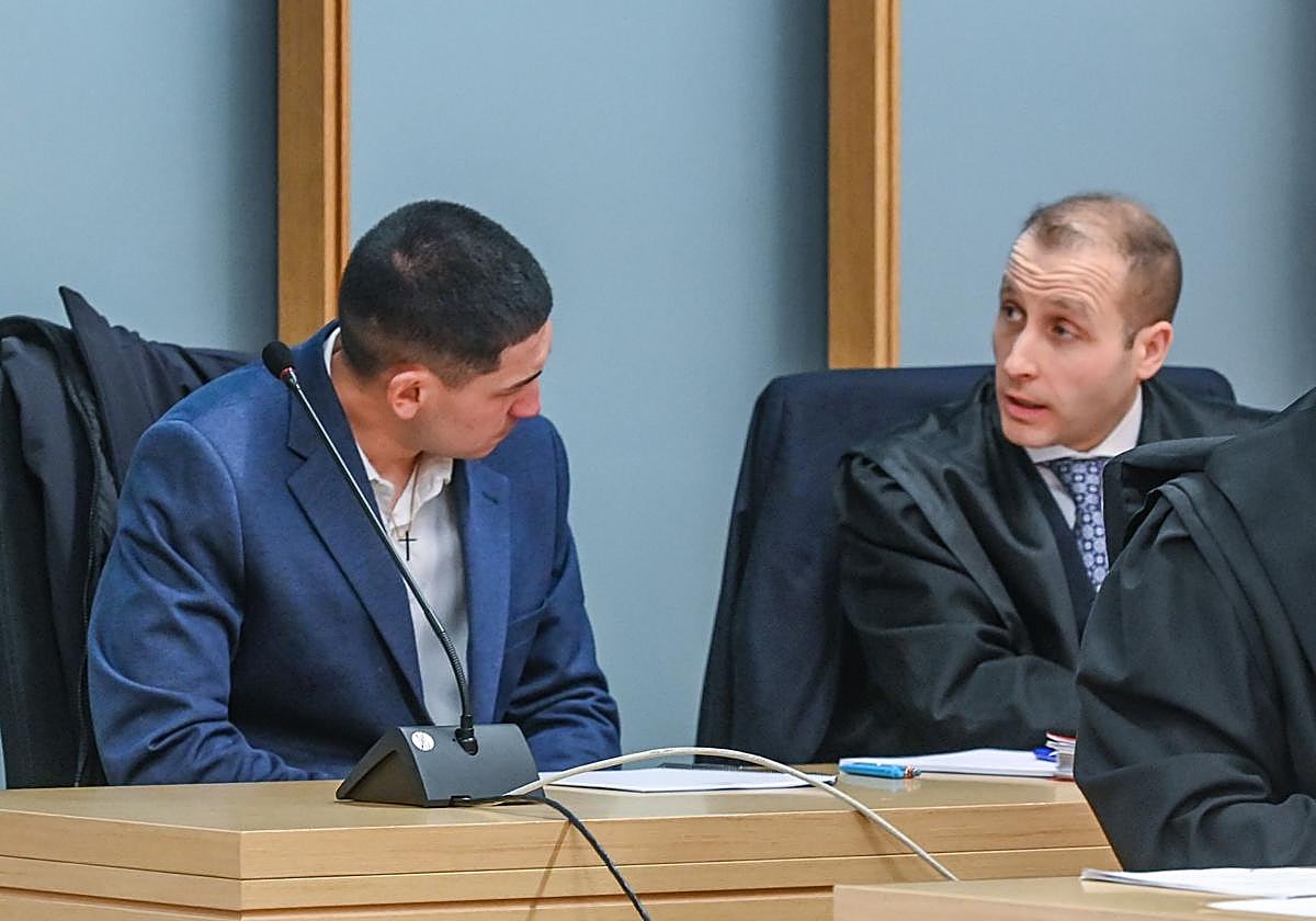 El acusado de matar a Sergio Delgado negó en su primera declaración que fuera el autor del puñetazo mortal