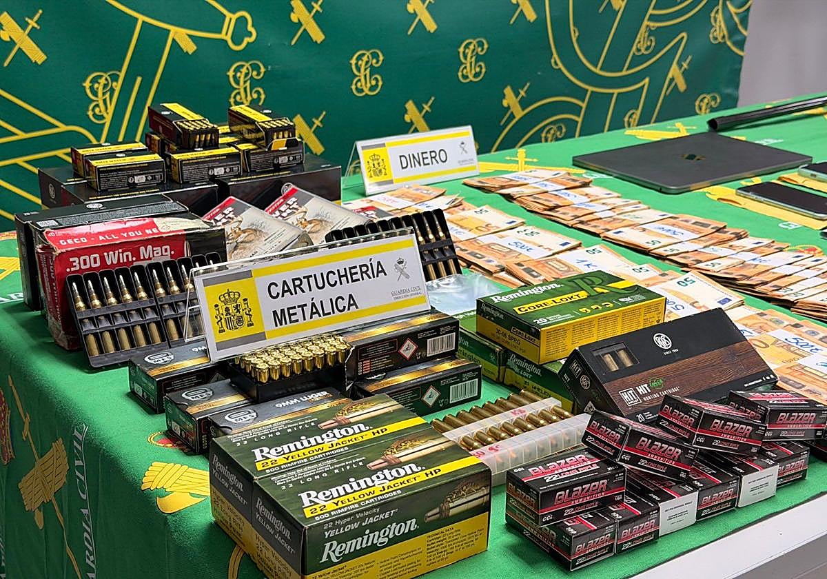 Desarticulan un grupo dedicado al tráfico de armas y munición tras una denuncia falsa de robo en Extremadura