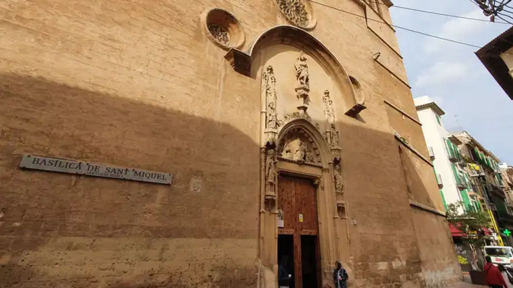 Una alemana borracha monta un altercado en la iglesia de Sant Miquel de Palma y acaba en el cuartelillo