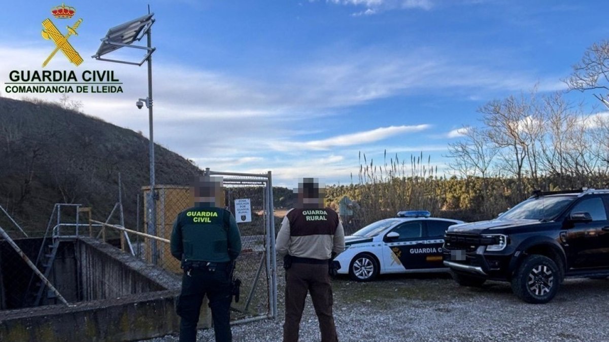 Detenidas tres personas por robar 54 baterías de casetas de riego en Lleida