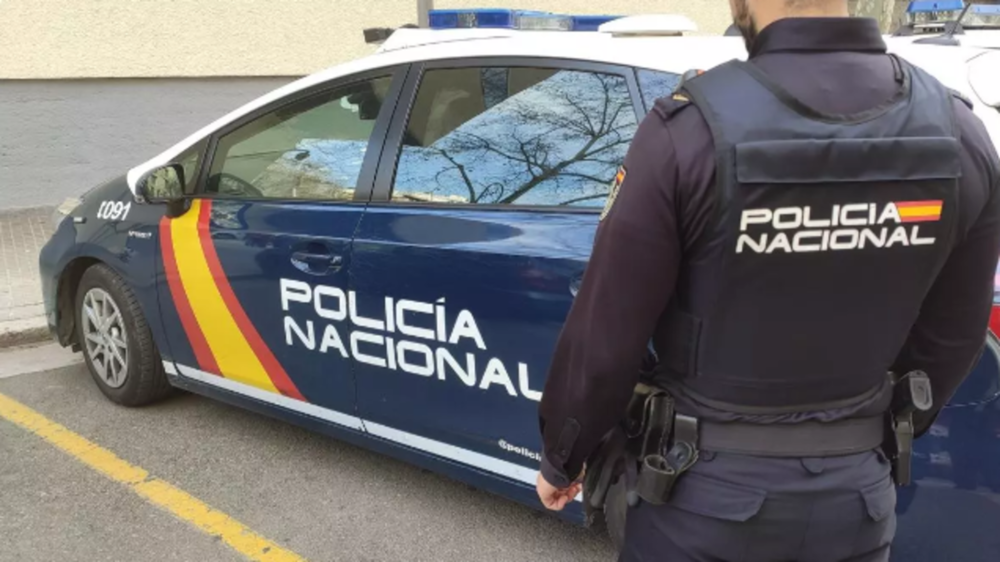 Detenido por comprar un teléfono móvil con billetes falsos