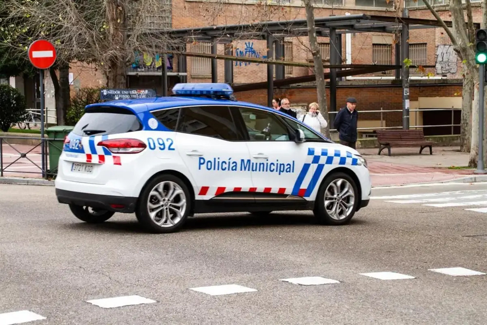 Detenido tras dar una bofetada a su pareja en La Farola