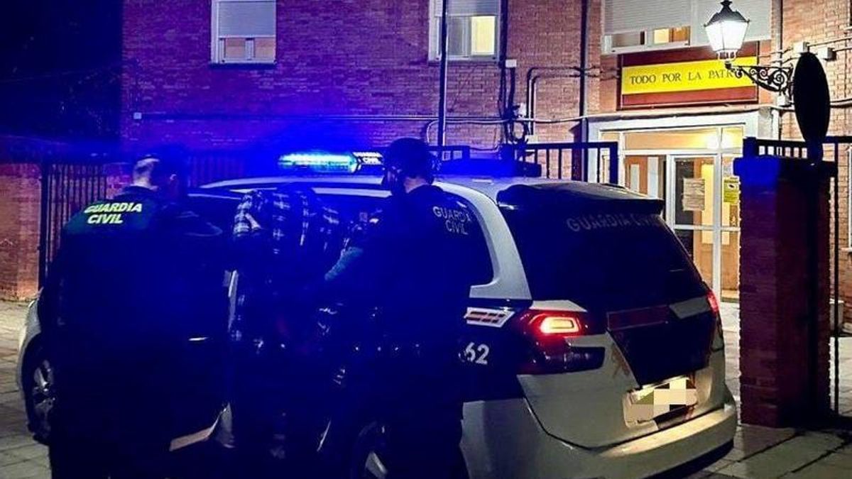 Detenido ‘in fraganti’ autor de robo en camión en Villacedré, León.