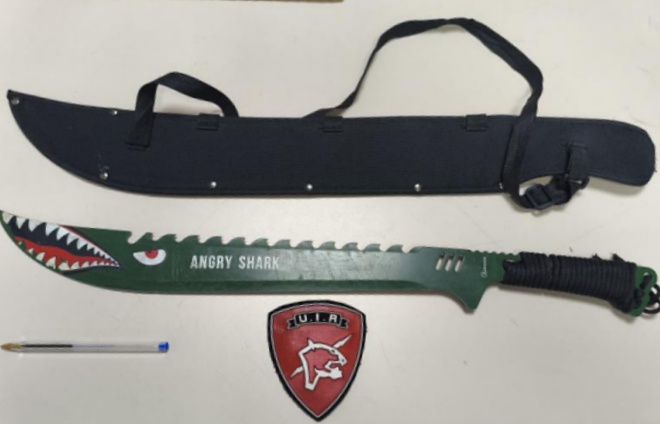 Detenido por llevar por la calle un machete "de grandes dimensiones" e intentar huir