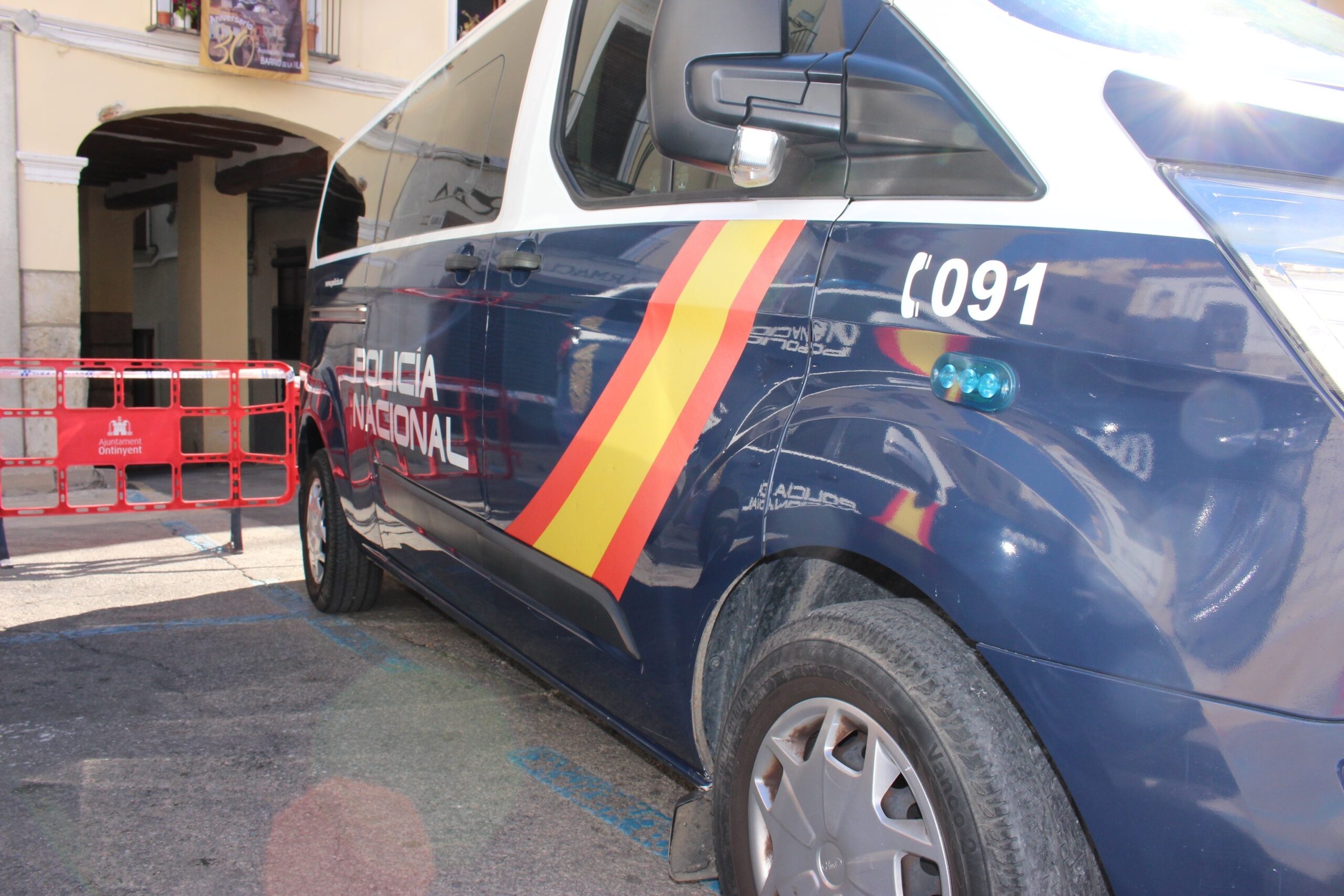 Detenidos 14 jóvenes por acosar, agredir y humillar a otro que se cambió de sexo en Valencia