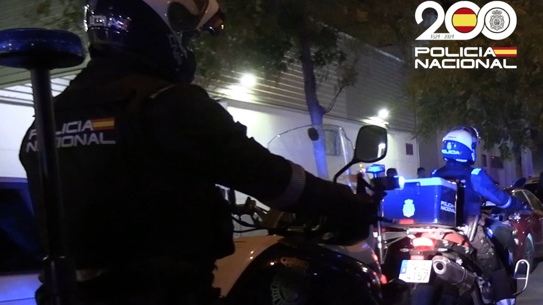 Dos menores en patinete dan una violenta paliza a un sintecho en el centro de Palma