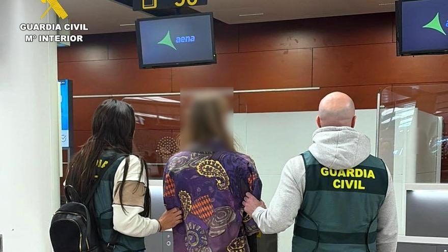 Dos detenidos por falsificar unas 80 recetas que entregaron en 60 farmacias, una de ellas en Gasteiz