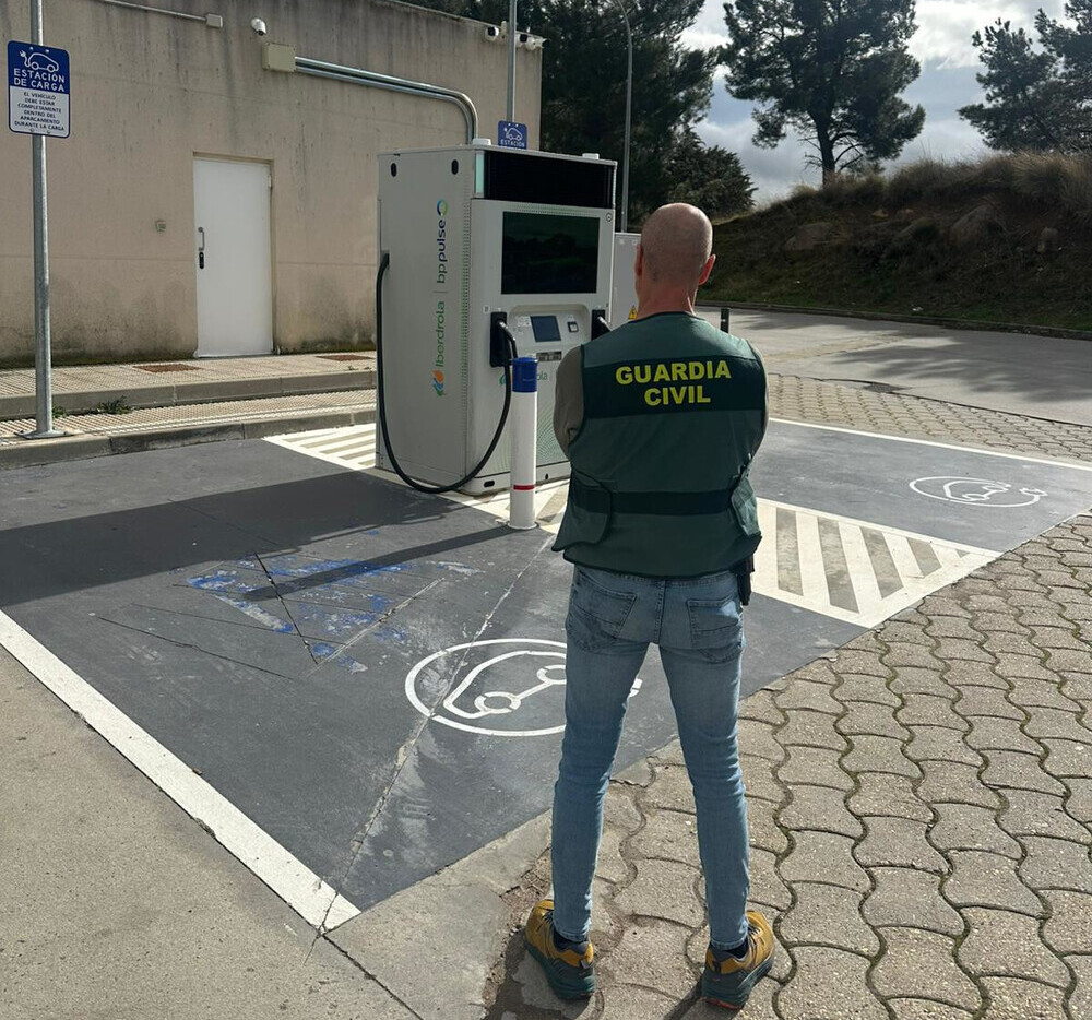 Detenidas dos personas por robos en dos electrolineras