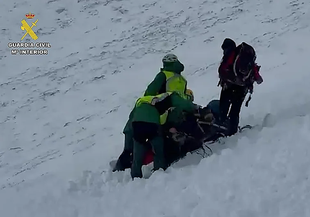 La Guardia Civil rescata a una esquiadora en Villoslada de Cameros