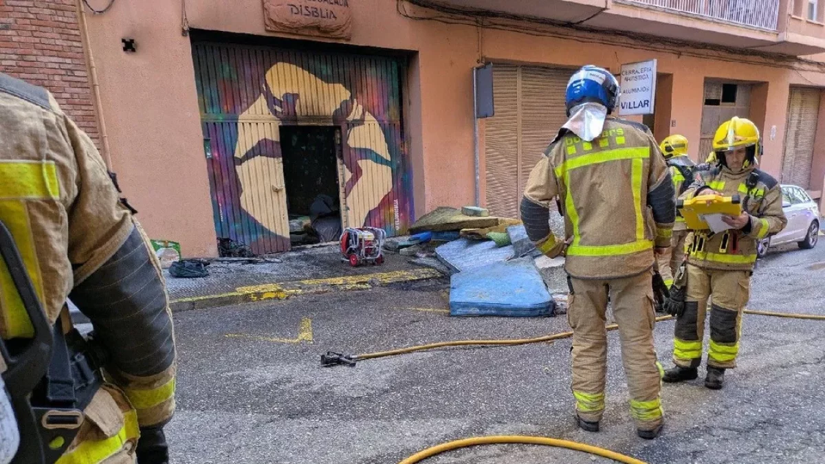 Incendio en un local de la Mariola